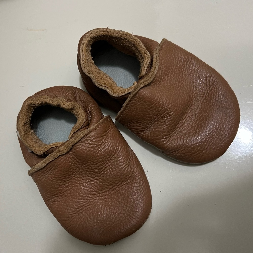 Mejali Tan leather moccasins